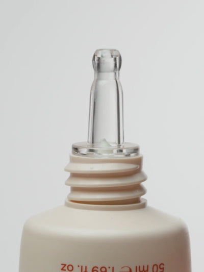 Detail of Solas Sun cream tube precision transparent applicator